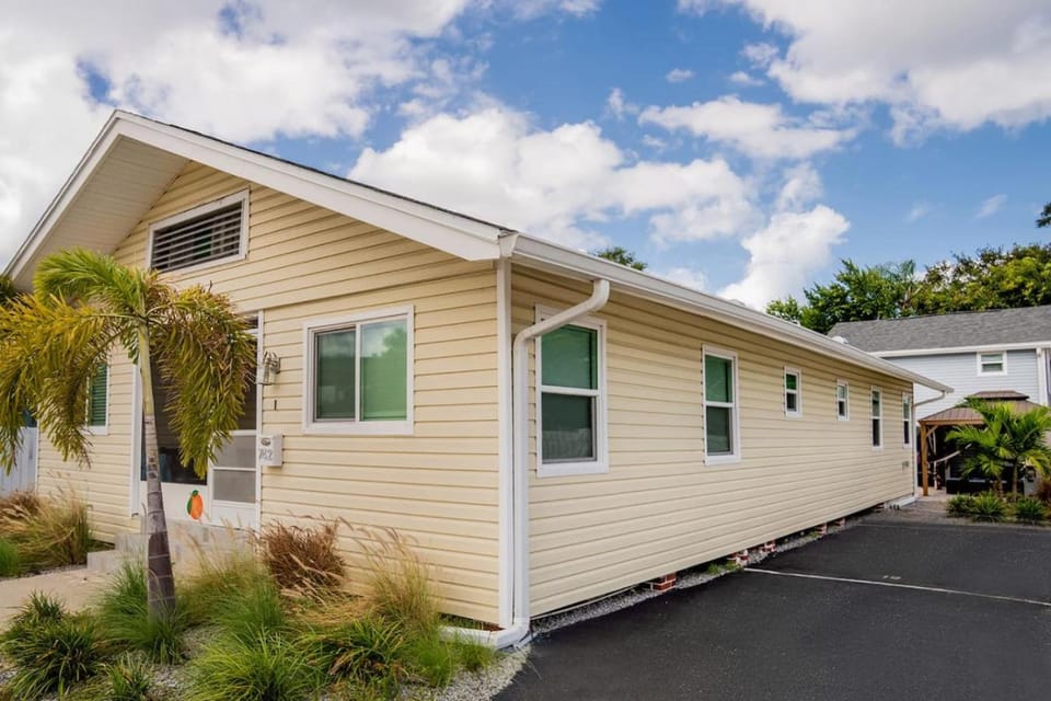 Property building, Parking