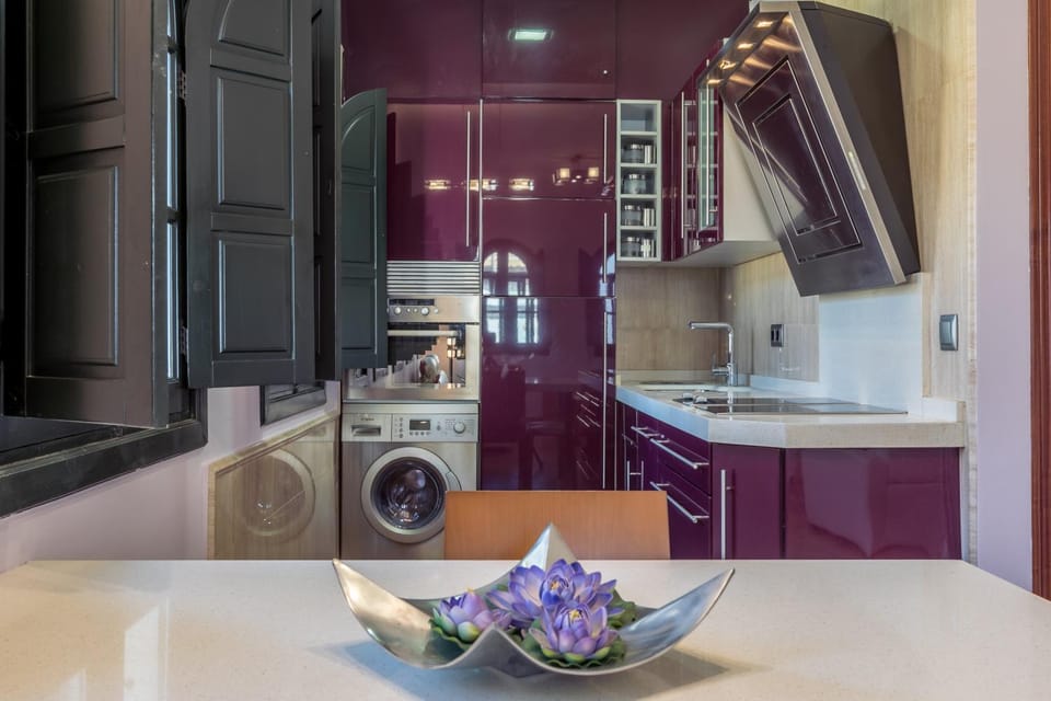 Kitchen or kitchenette, Living room