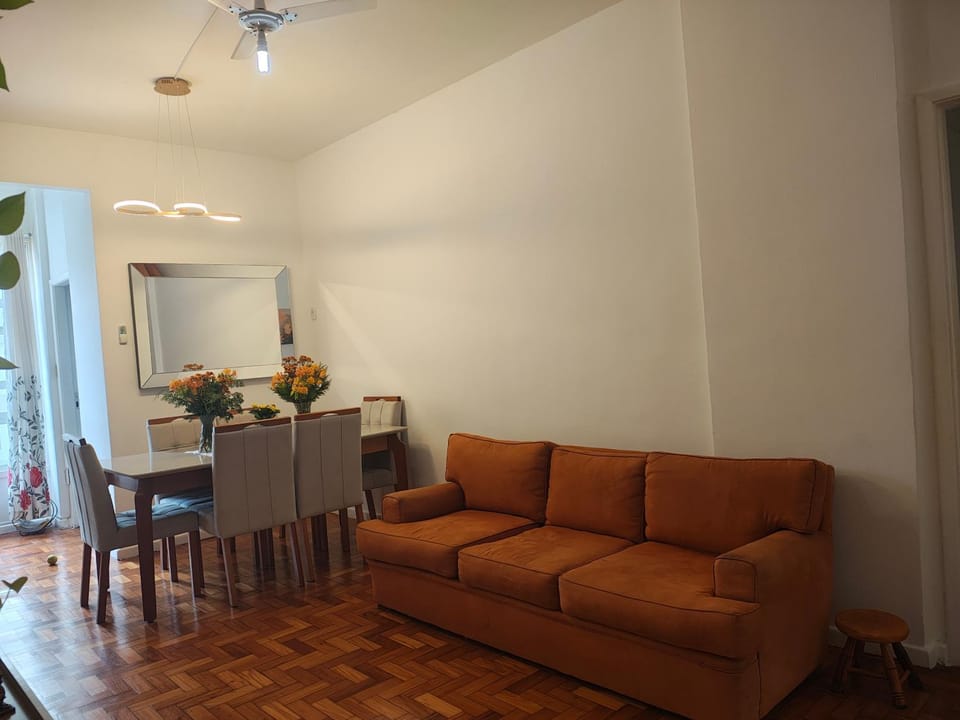 Copacabana - RJ Apto da Gaúcha Compartilhado com anfitriã aluga quarto Vacation rental in Rio de Janeiro