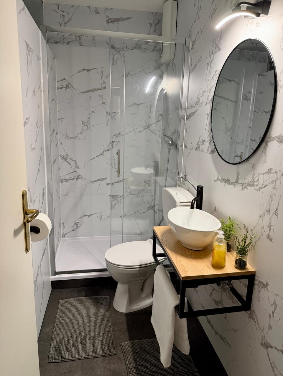 Shower, Bathroom