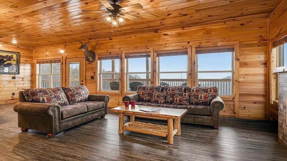 Chasing Views Chalet in Sevier County