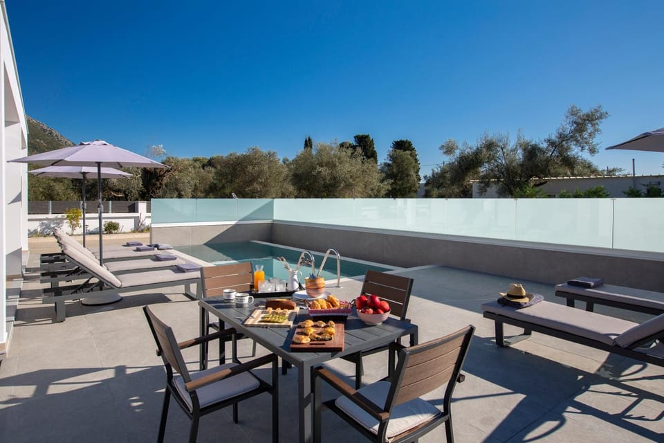 Pool view, Swimming pool