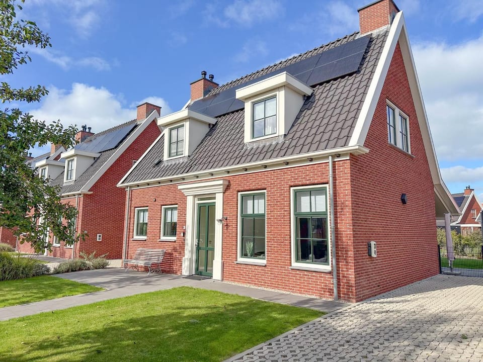 Property building, Summer