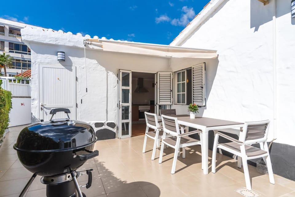 Patio, Day, BBQ facilities, View (from property/room), Balcony/Terrace, Kitchen or kitchenette, Dining area
