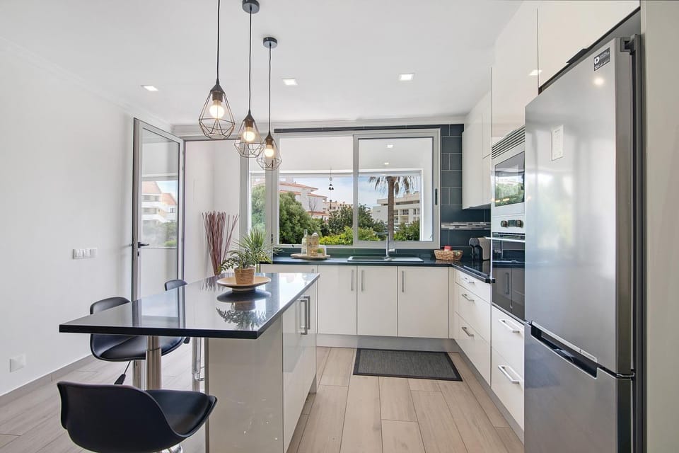 Kitchen or kitchenette, Living room
