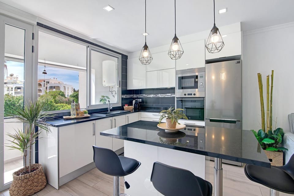 Kitchen or kitchenette, Living room