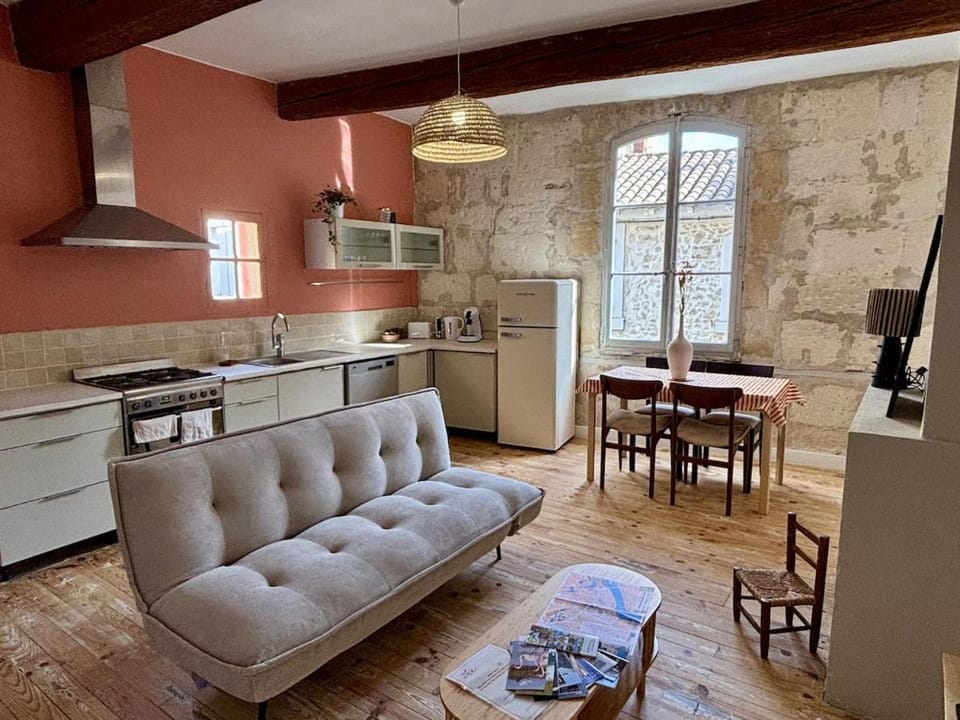 Kitchen or kitchenette, Living room, Seating area, Dining area, dishwasher, oven, stove, toaster