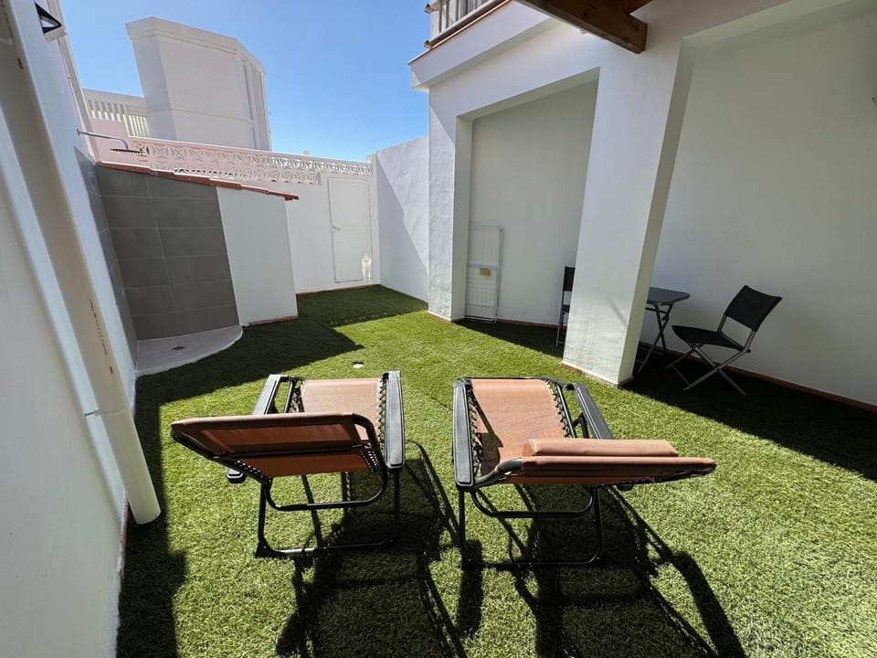 Patio, Garden, sunbed
