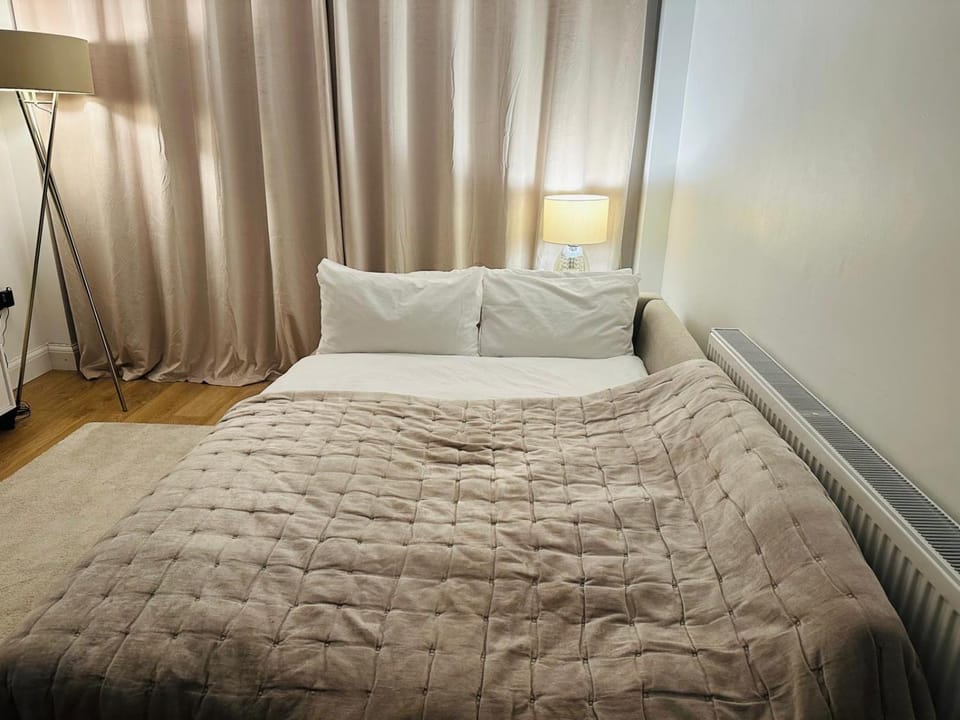 Westferry Deluxe Apartment 3 Apartment in London