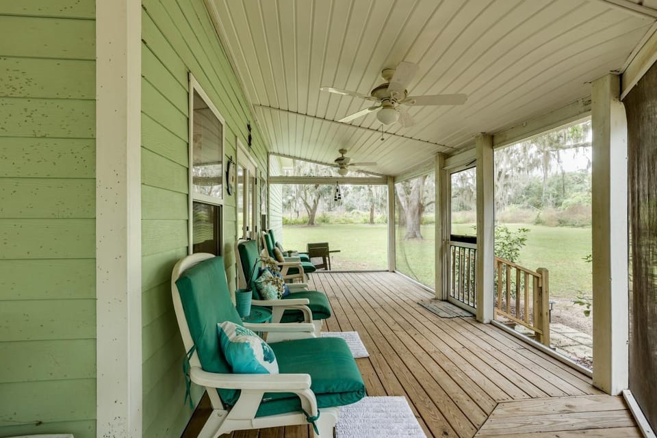 1/2 Mi to Sapelo River: Family Home w/ Large Yard House in Georgia