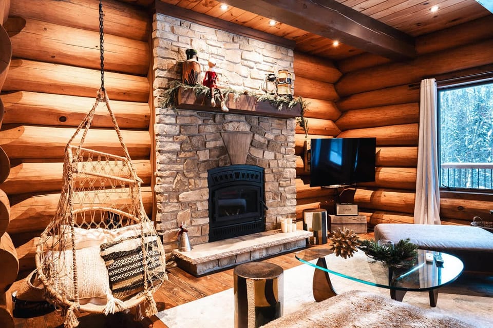 Rustic Chalet & Serenity in Mont Blanc Chalet in Mont-Tremblant
