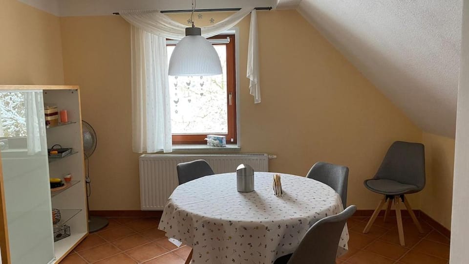 Wohnung im Grünen Haus Cara 90 qm 4 Zi Kü Bad Apartment in Saxony
