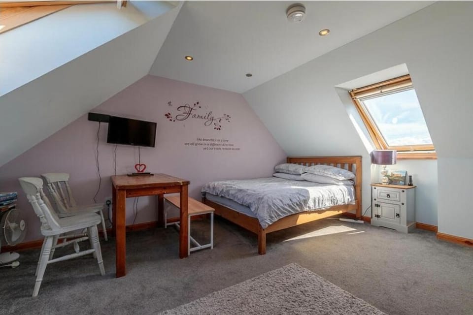 Burnside Cottage & Caravan Woodend Bed and Breakfast in Scotland