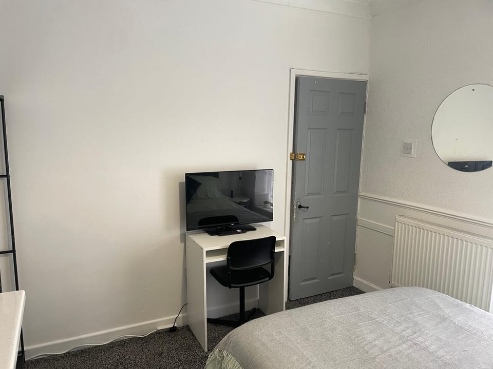 Great Value Rooms Close to Station Vacation rental in Wales