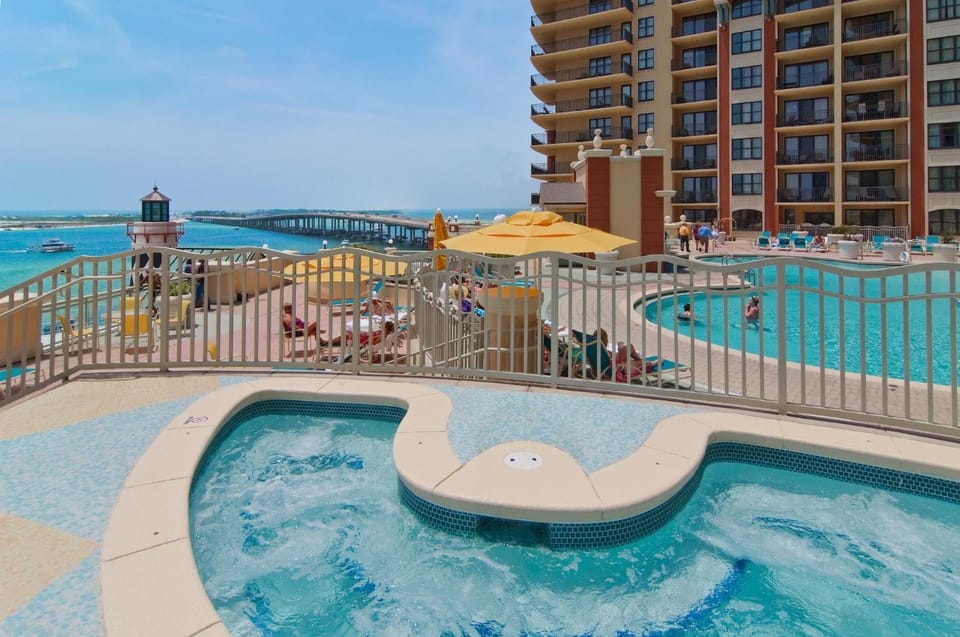 Emerald Grande W421 House in Okaloosa Island