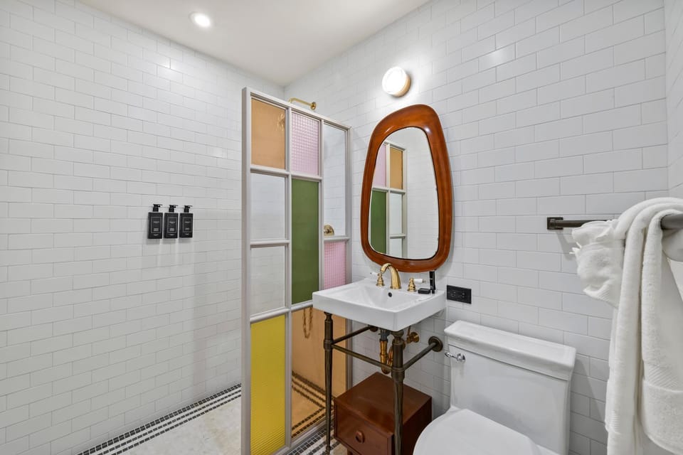 Shower, Bathroom, towels