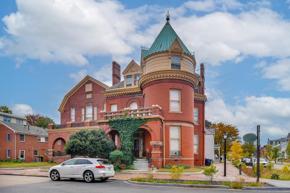 Steps to Elizabeth River & Dtwn! Portsmouth Condo House in Portsmouth