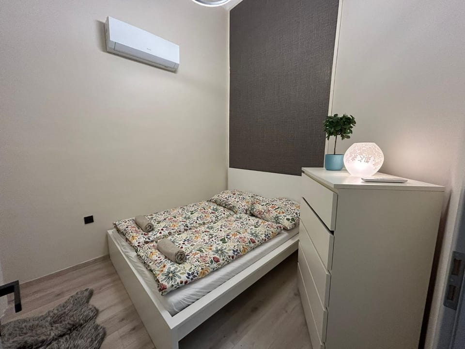 Golden Grace Apartment in Budapest