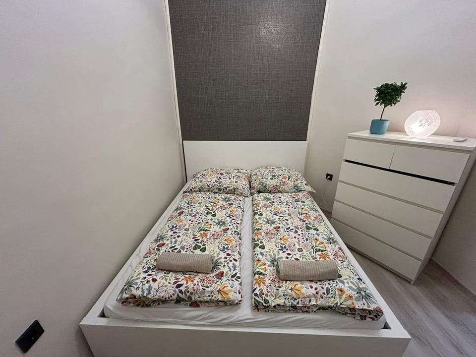 Golden Grace Apartment in Budapest
