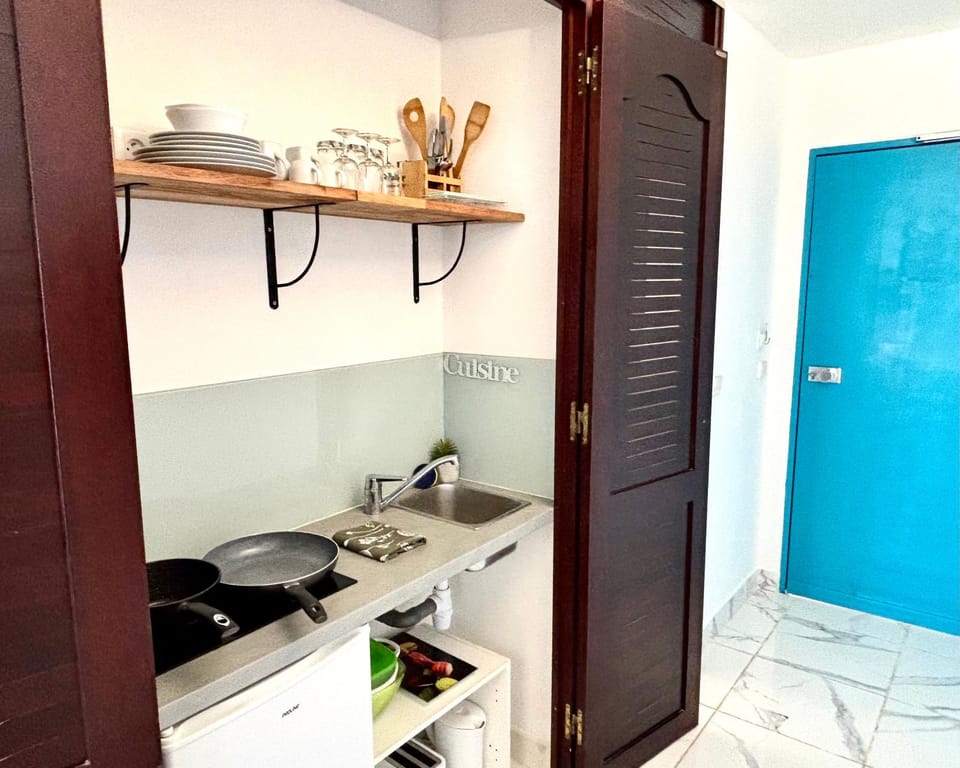 Kitchen or kitchenette