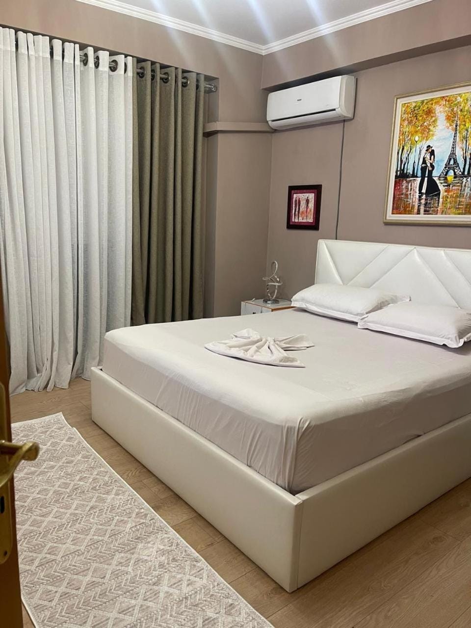 Condor Center Luxury Apartment 3 Apartment in Tirana