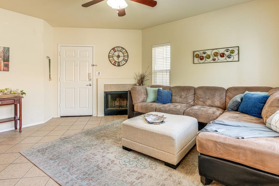 Pool & Tennis Access! Condo in Central Scottsdale House in Scottsdale