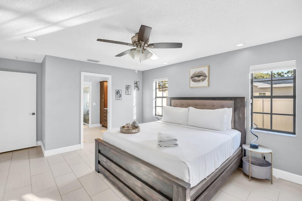 Balay Clearwater - 15 min Beach Heated Pool Fun House in Tampa Bay