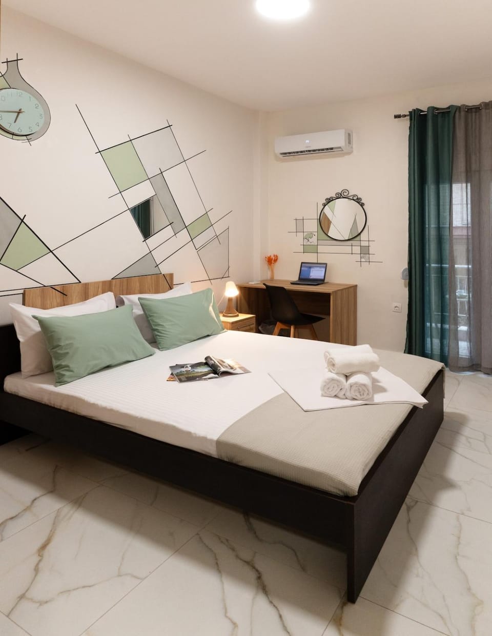 Balcony Breeze Thessaloniki 3BD Apartment in Thessaloniki