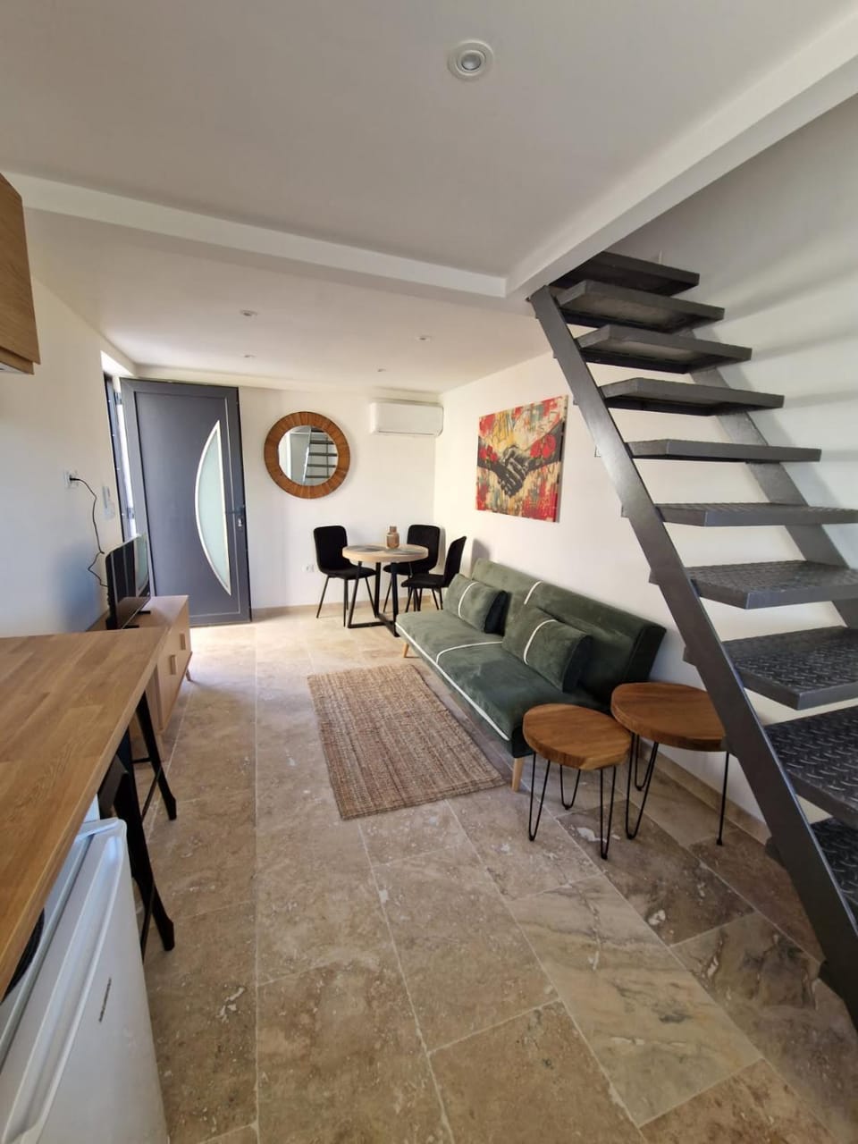 Living room, Seating area, Dining area