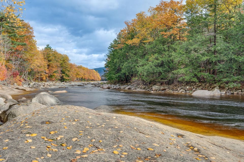 Ski, Hike & Unwind! Riverfront Getaway in Lincoln House in Woodstock