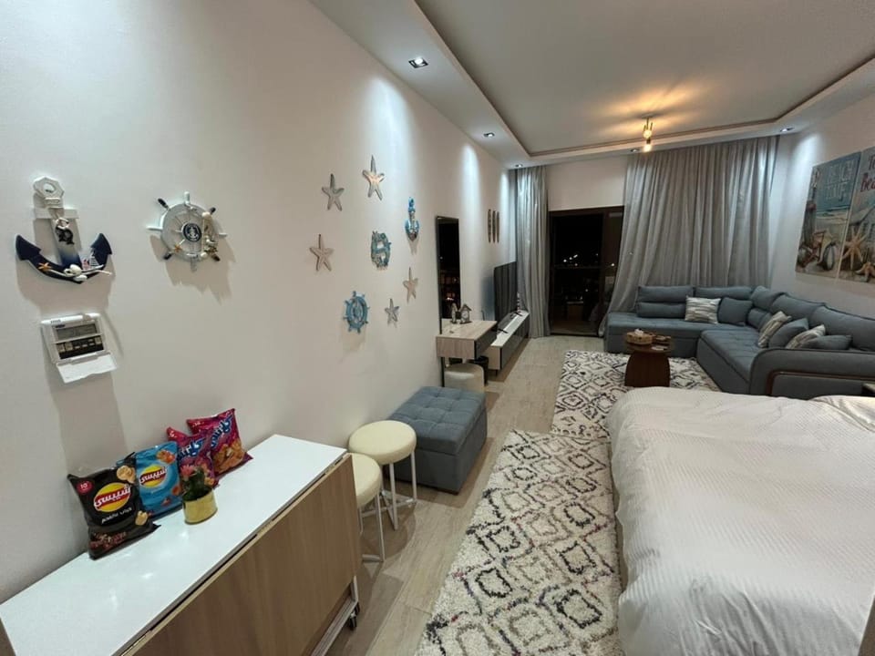 TV and multimedia, Living room, Photo of the whole room, Bedroom