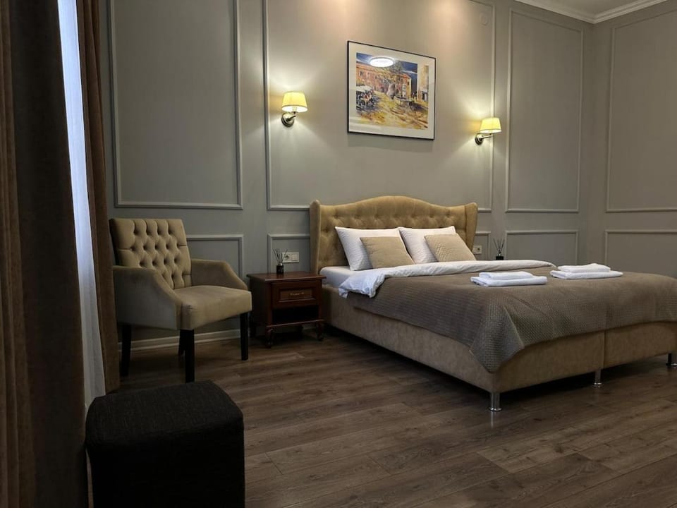 Bed, TV and multimedia, Photo of the whole room, Bedroom, heating, internet
