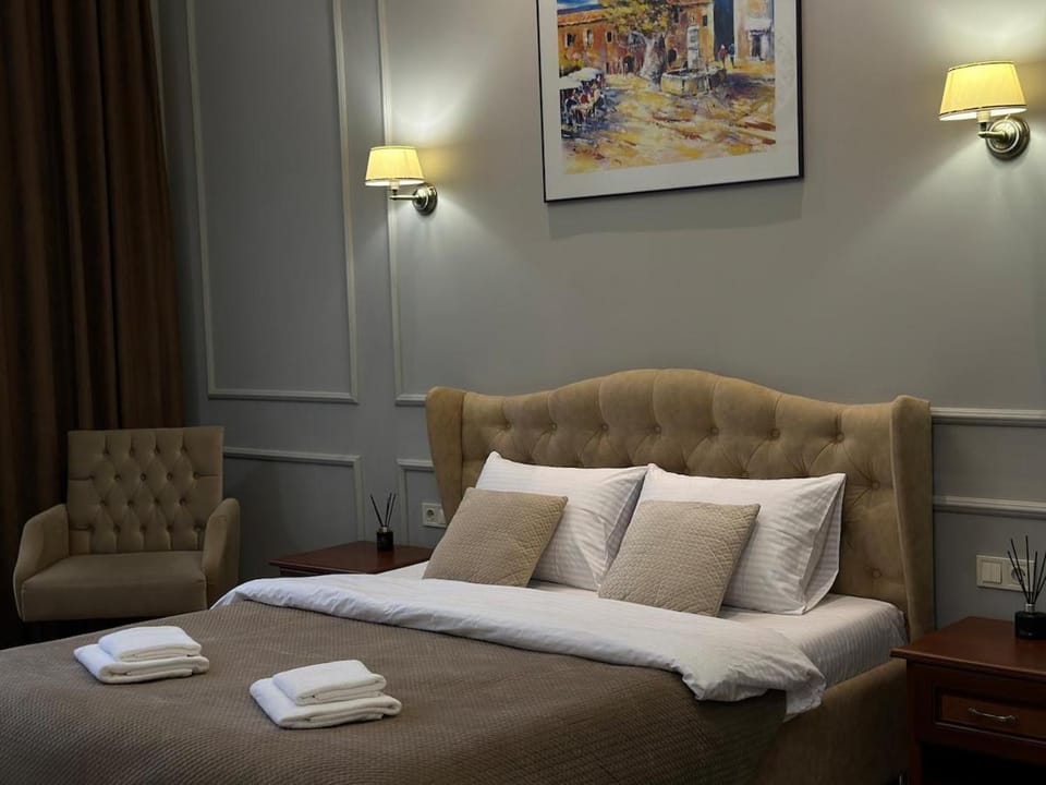 Bed, TV and multimedia, Photo of the whole room, Bedroom, heating, internet, towels