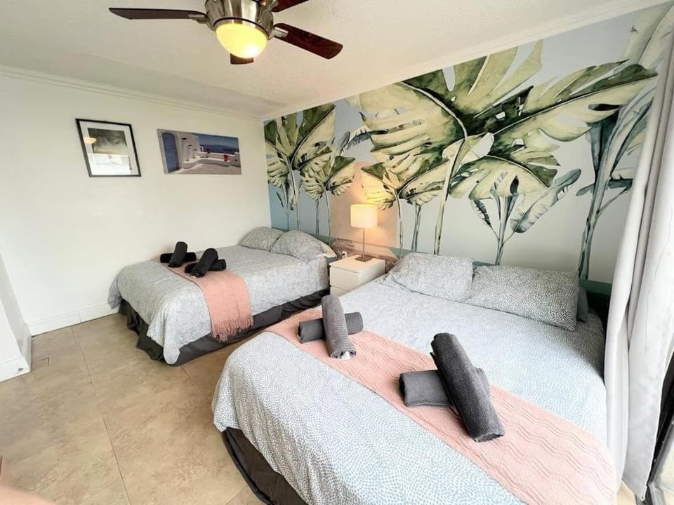 The Blue Breeze - Parking included Apartment in Flamingo Lummus