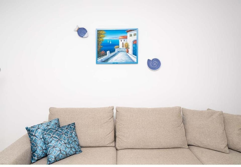 Living room, Decorative detail, Seating area