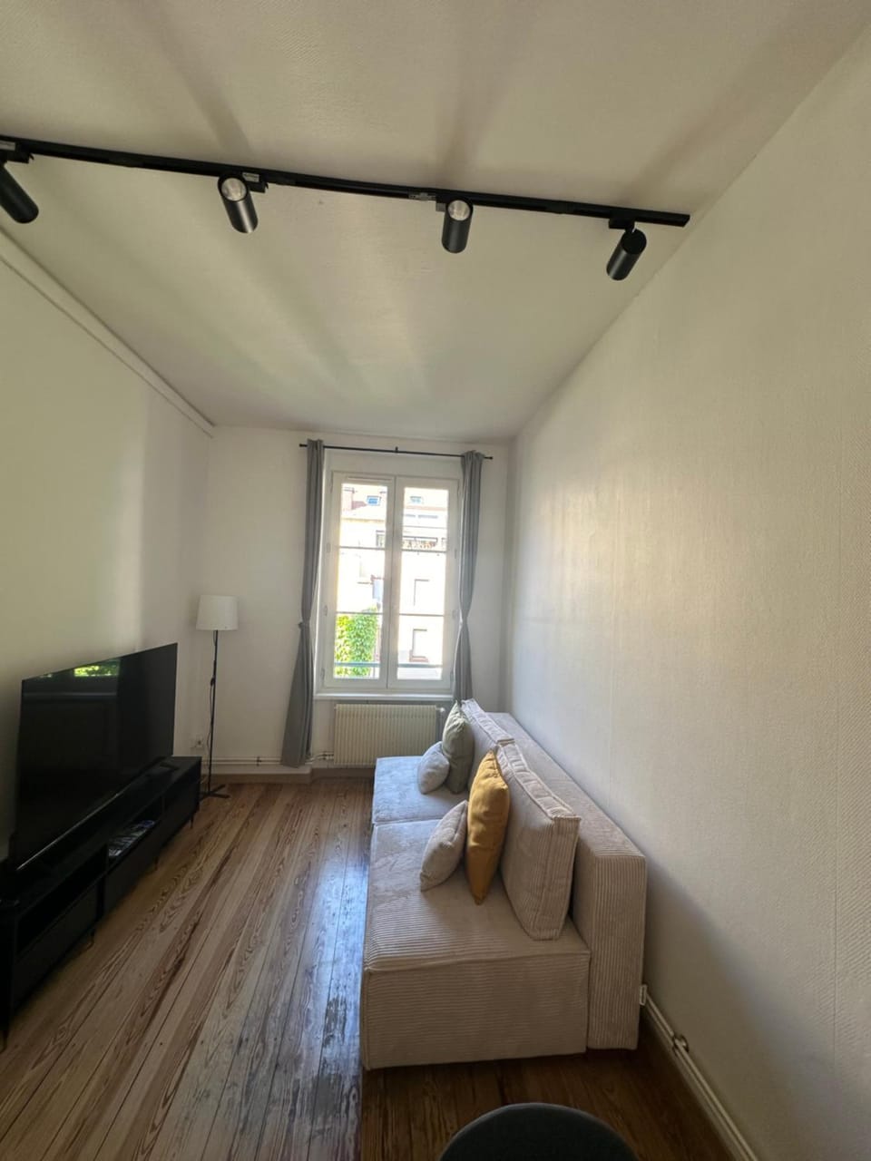 Cosy APPART COMPLET à 18min à pied du MARCHÉ DE NOËL Centre Ville 4 à 6 pers Max Apartment in Strasbourg