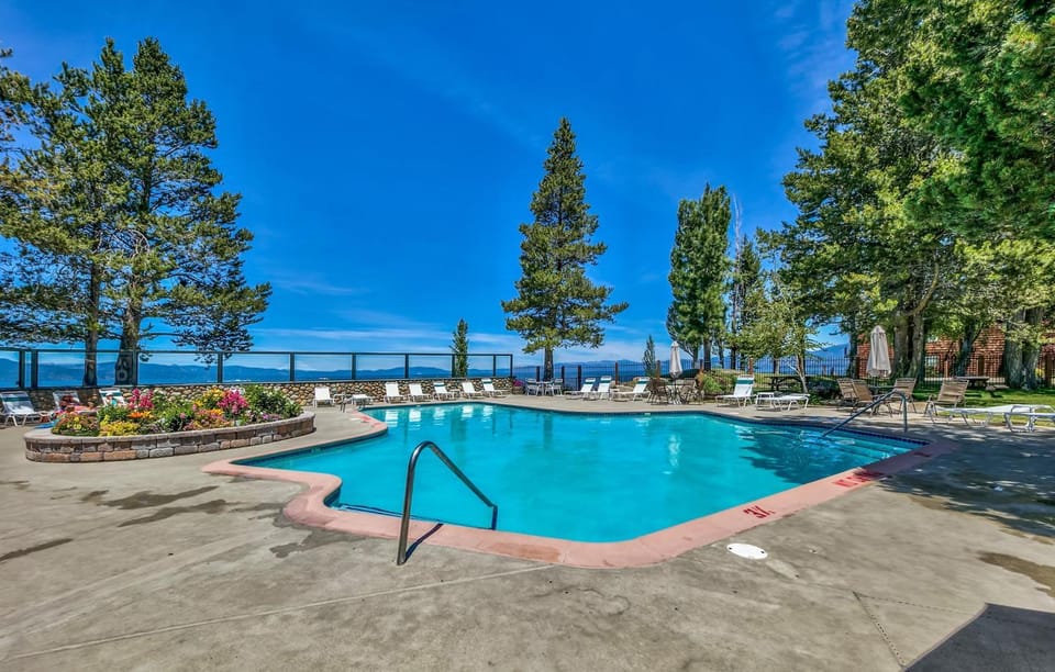 Tahoe Keys Studio Condo House in South Lake Tahoe