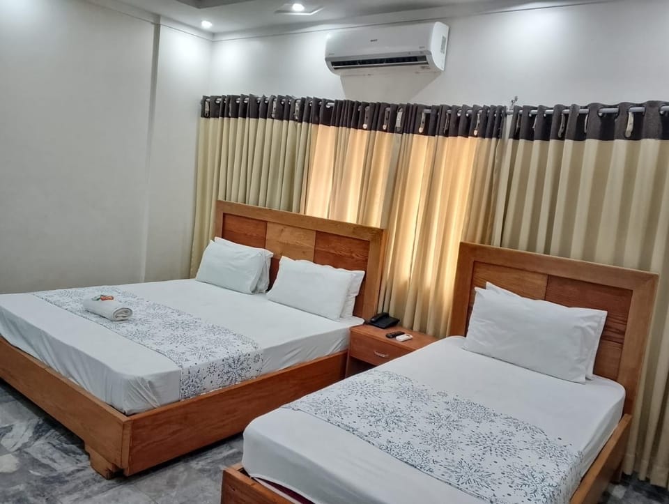 Bed, Photo of the whole room, Bedroom, air conditioner