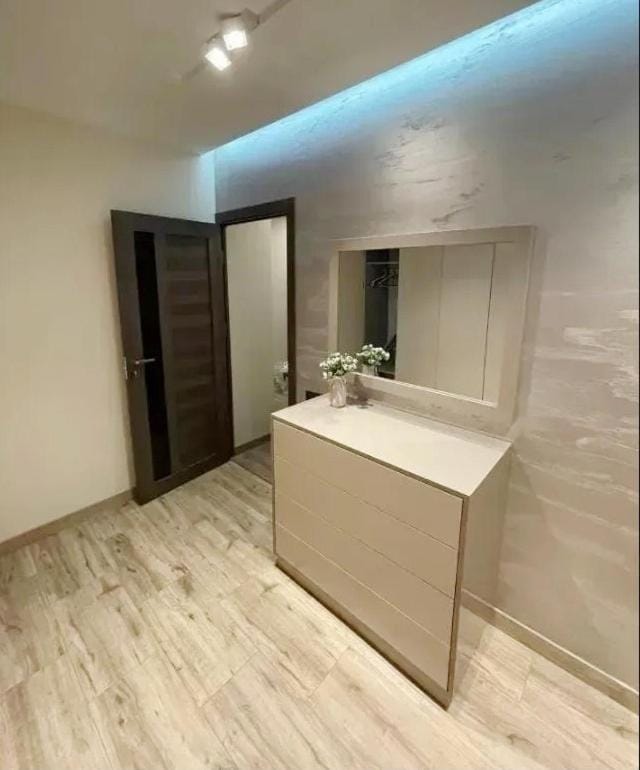 Chic and Modern Style Spacious apartment with Balcony in CITY CENTER, near Opera and Northern avenue Apartment in Yerevan