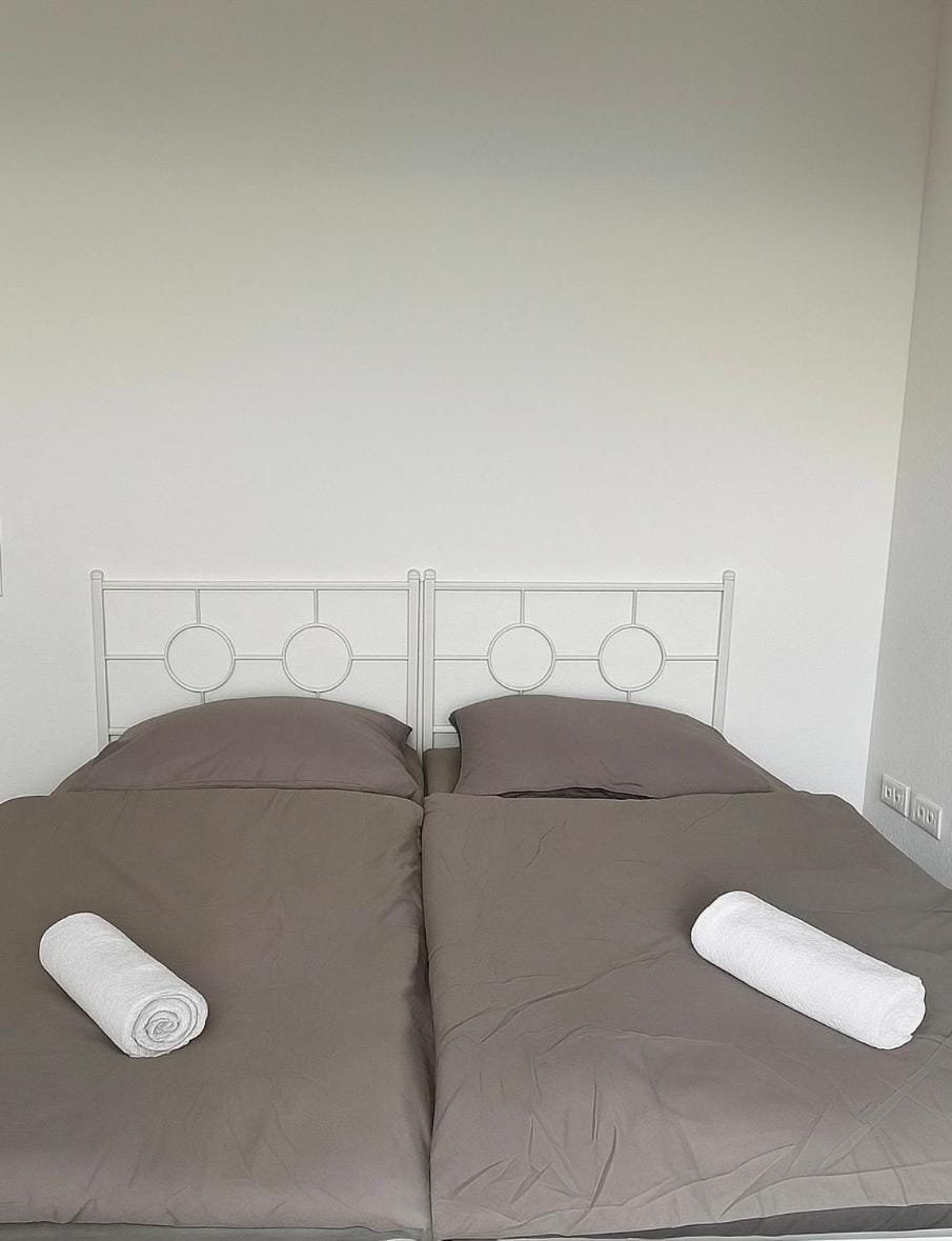 Haus am Vogesenblick - Ihr Zimmer mit Aussicht für bis zu 3 Personen Apartment in Baden-Württemberg