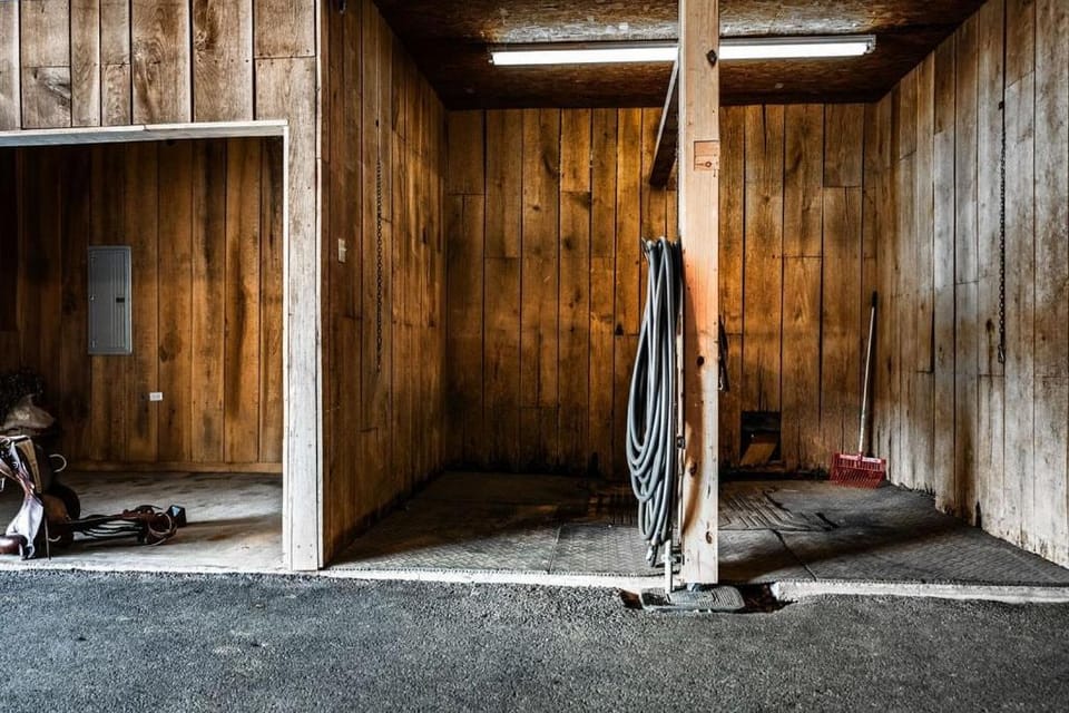 Exclusive Attraction Ticket Prices! Rustic Ranch near PF House in Gatlinburg