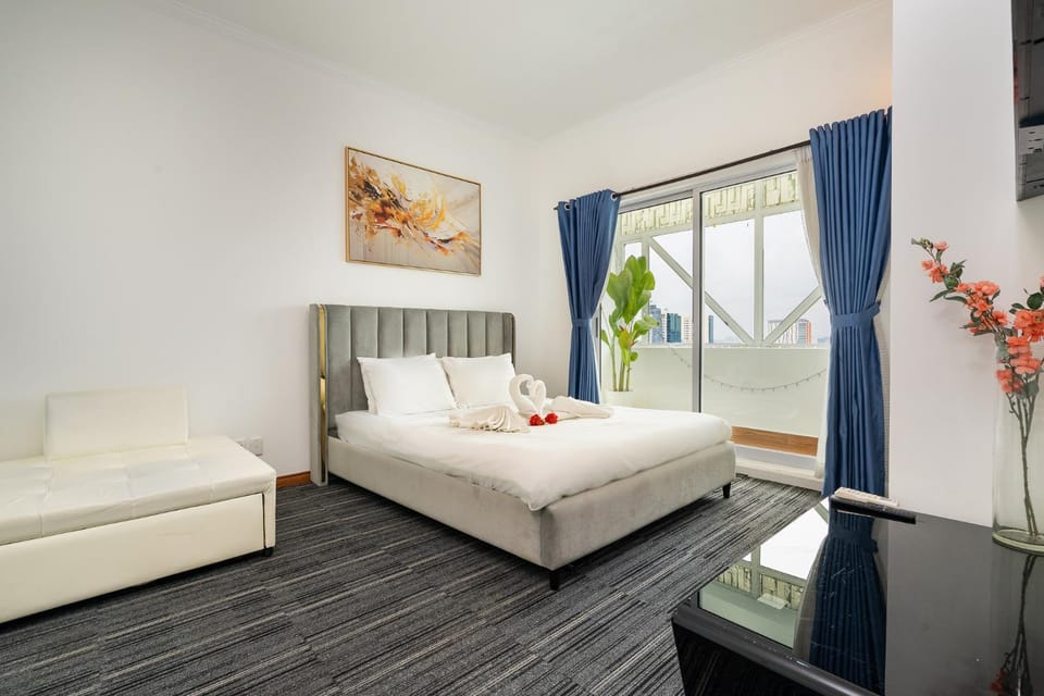 Unique Luxury Apartment -District 1 Central City Apartment in Ho Chi Minh City