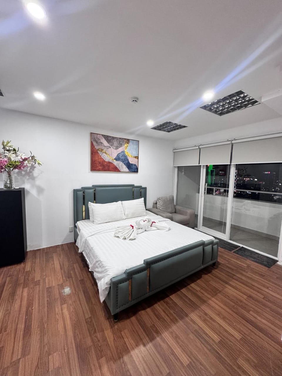 Unique Luxury Apartment -District 1 Central City Apartment in Ho Chi Minh City