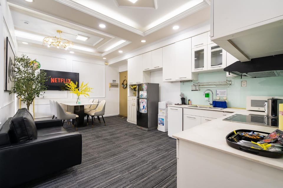 Unique Luxury Apartment -District 1 Central City Apartment in Ho Chi Minh City