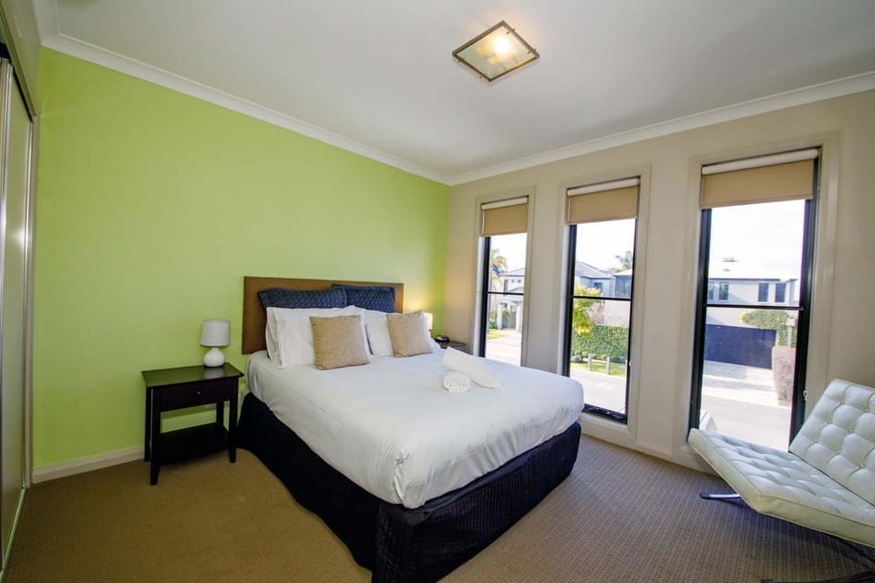 33B Cypress Apartment in Yarrawonga