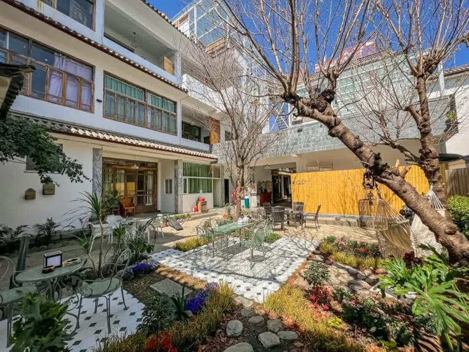 Property building, Garden, Garden view