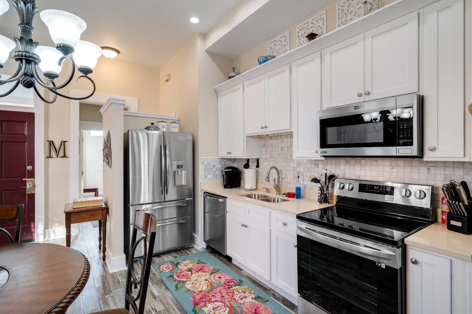 Modern Apartment Retreat Near Nulu Attractions Apartment in Jefferson County