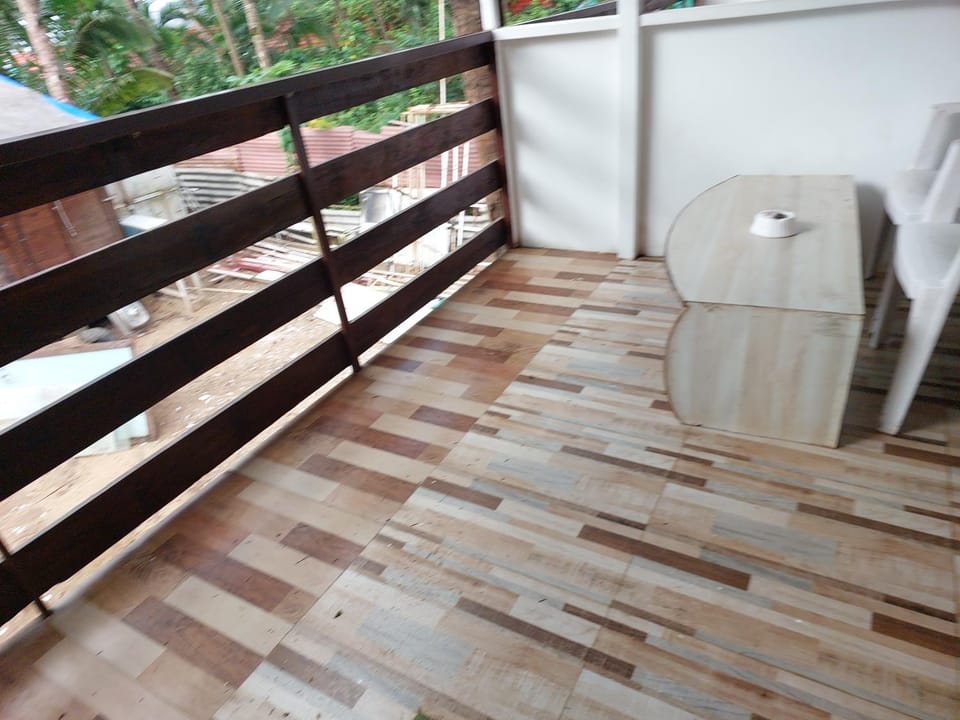 Cafe Nikos Resto Bar Beach Cottages & Rooms Apartment in Canacona