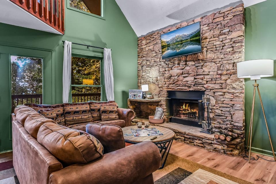 Smoky Mountain Bliss cabin Cabin in Gatlinburg