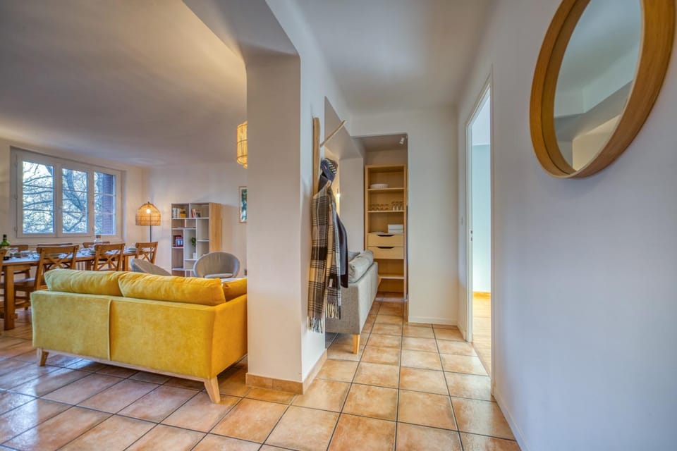 Appart 3 chambres 8 places et garage Apartment in Chambery